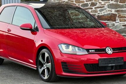 VW Golf 120.982 km 17.990 &euro; Simmerath (bei Aachen) 52152