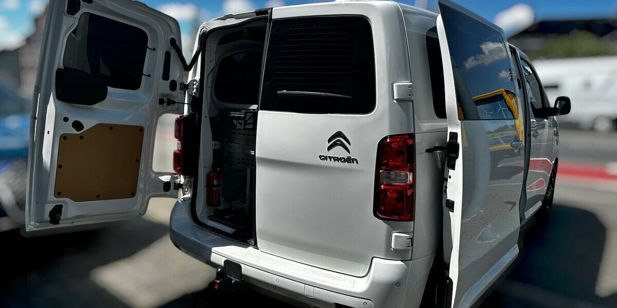 Citroen Jumpy Business M *SORTIMO Ausbau* 125.200 km 19.990 &euro; Meißen 01662