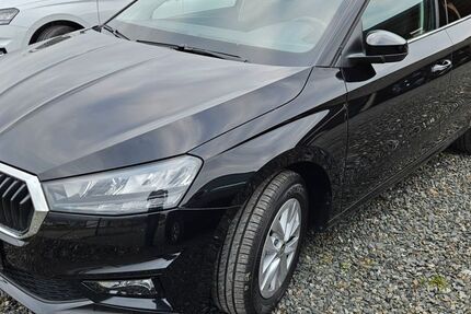 Skoda Fabia 9.500 km 18.290 &euro; Parkstein 92711