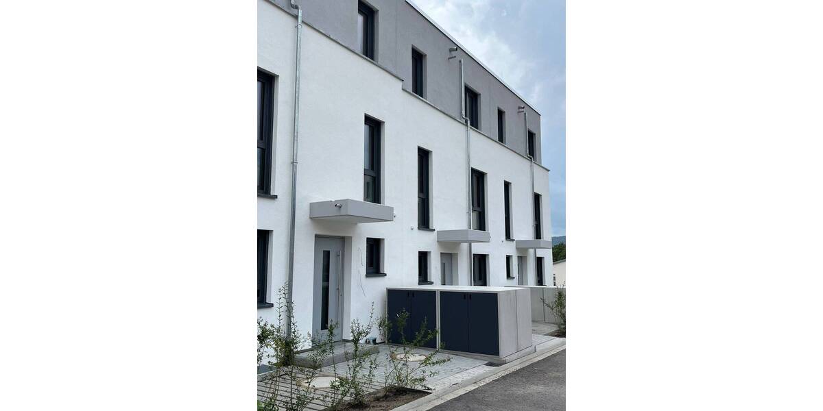 Reihenmittelhaus Bad Säckingen - 5 Zimmer, 150 m&sup2;, 2.300&euro; | Angebot:20965331