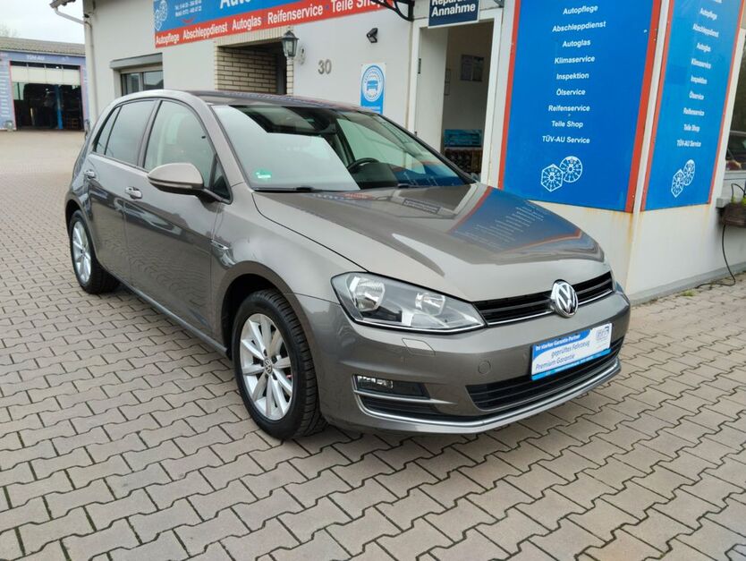 VW Golf 113.529 km 9.999 € Jade 26349