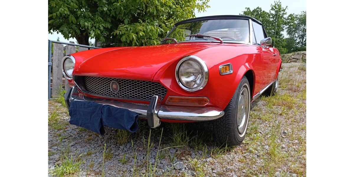 Fiat 124 Spider 43.700 km 10.999 &euro; Schwarzhofen 92447