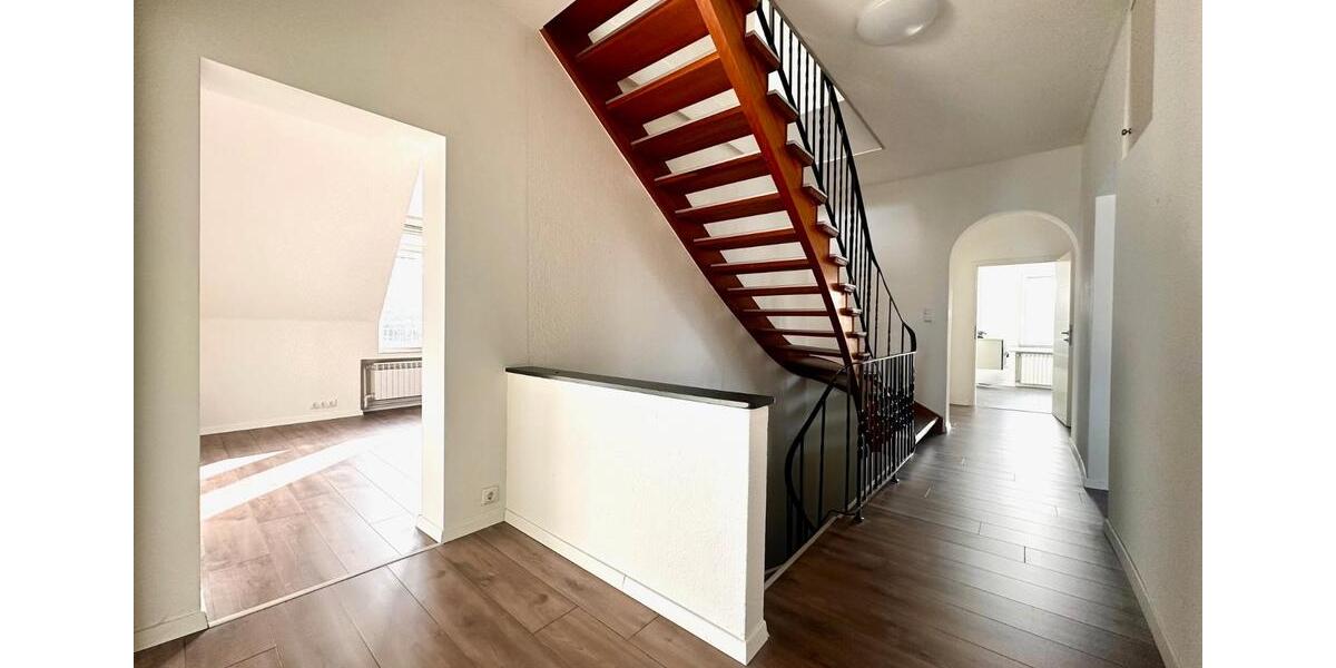 Maisonettenwohnung Zetel - 5.5 Zimmer, 170 m&sup2;, 1.200&euro; | Angebot:25979487