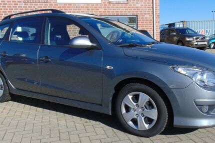 Hyundai i30 172.825 km 2.798 &euro; Hönningen 53506