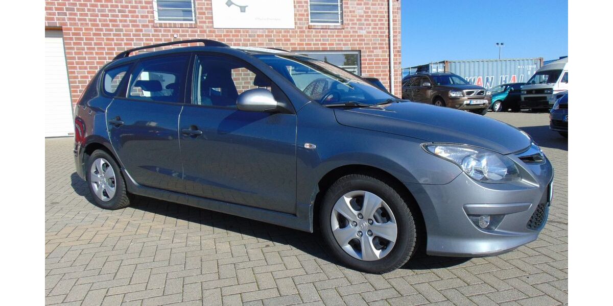 Hyundai i30 172.825 km 2.798 &euro; Hönningen 53506