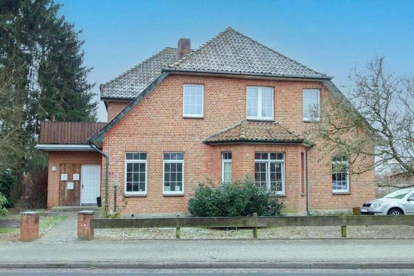 Haus zum Kaufen in Südheide 388.000 € 283.53 m²