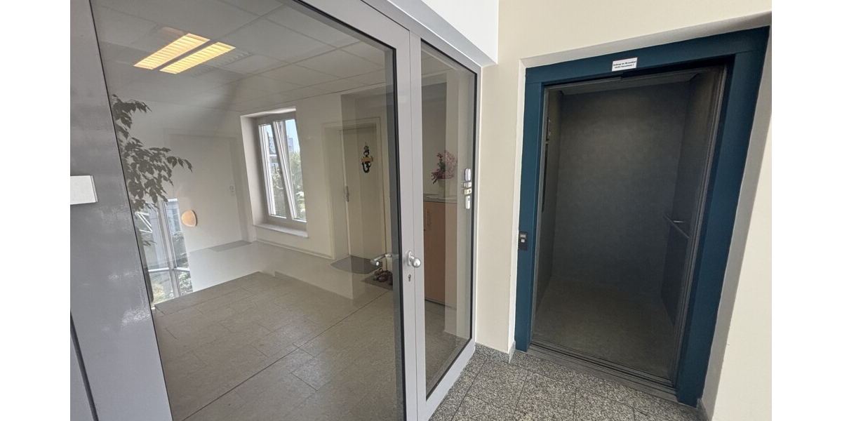 Seniorengerechte 3-Zimmer Eigentumswohnung mit Fahrstuhl und TG 3 zimmer