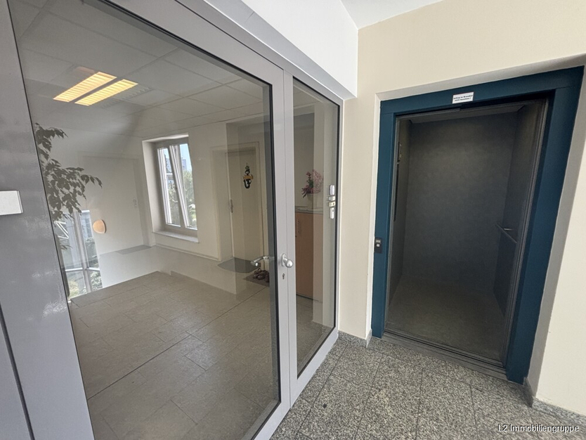 Seniorengerechte 3-Zimmer Eigentumswohnung mit Fahrstuhl und TG 3 zimmer