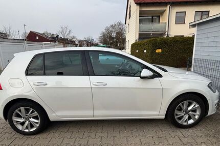 VW Golf 95.000 km 9.000 &euro; Fürstenfeldbruck 82256