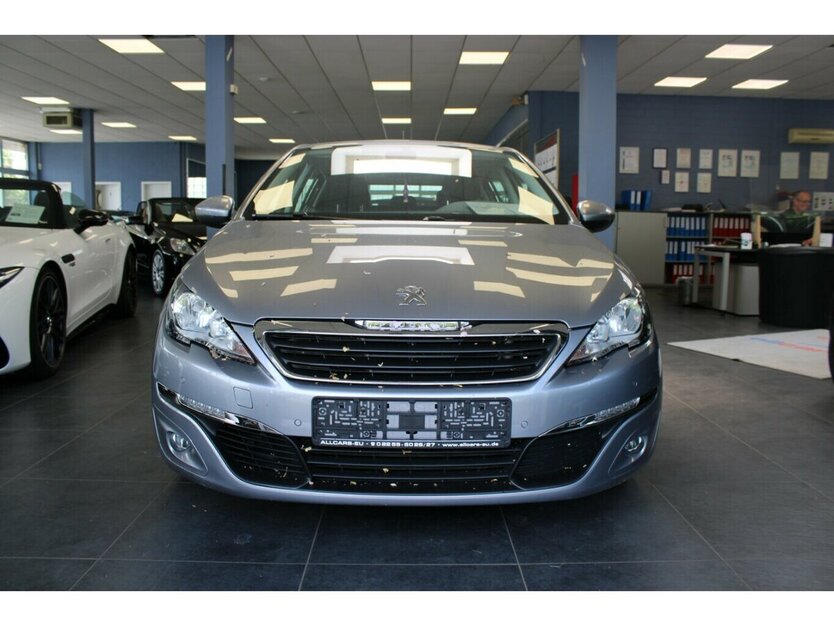 Peugeot 308 1.2 PureTech 110 Active - AHK - 71.312 km 9.980 € Euskirchen 53881
