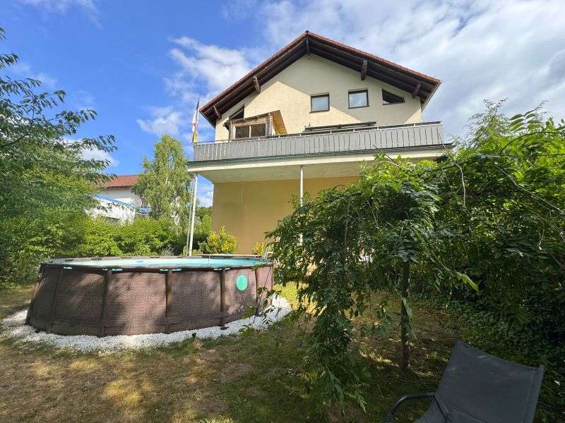 Haus zum Mieten in Waldems 3.300 € 240 m² 5 zimmer