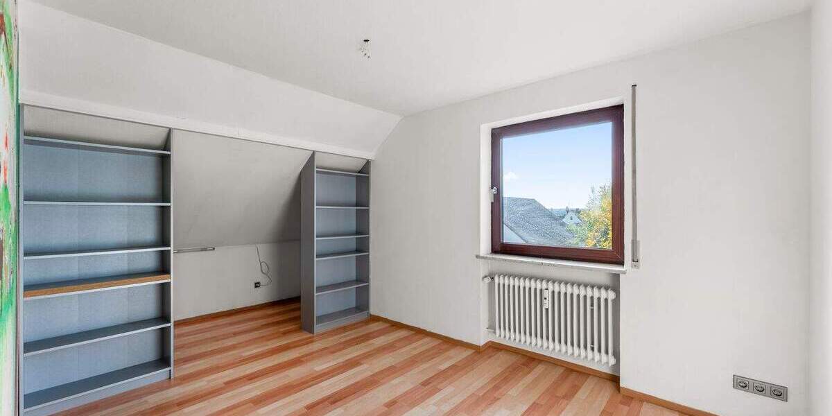 Ihr neues Zuhause - Großzügige 3,5-Zi-Wohnung mit Gartenanteil und Carport in Seukendorf 4 zimmer