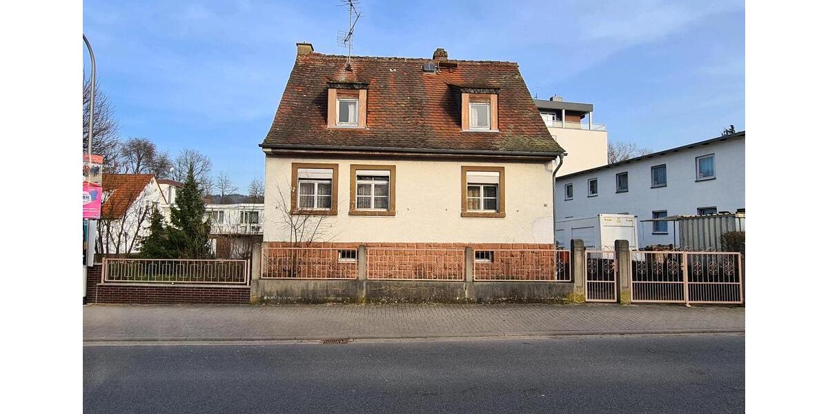 Einfamilienhaus Erbach - 7 Zimmer, 145 m&sup2;, 290.000&euro; | Angebot:25390811