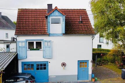 Haus Kreuztal - 2 Zimmer, 50 m&sup2;, 445&euro; | Angebot:25405560