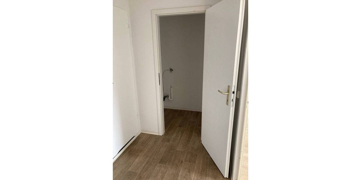 Etagenwohnung Gera Innenstadt - 3 Zimmer, 64 m&sup2;, 355&euro; | Angebot:26902624
