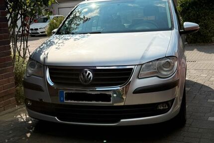 VW Touran 227.379 km 2.900 &euro; Elsdorf 50189