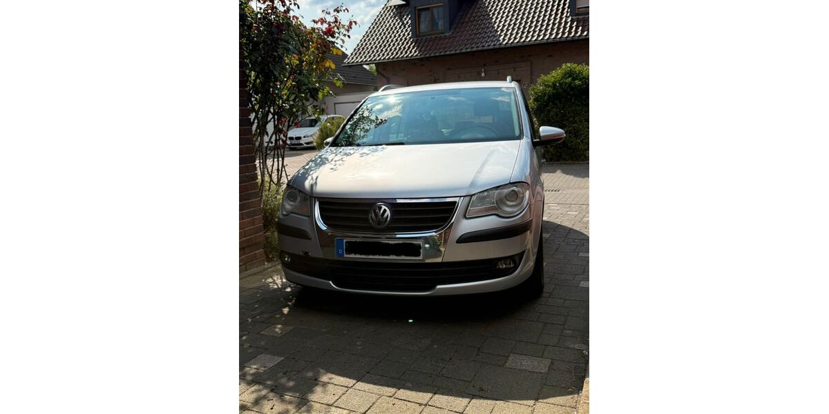 VW Touran 227.379 km 2.900 &euro; Elsdorf 50189