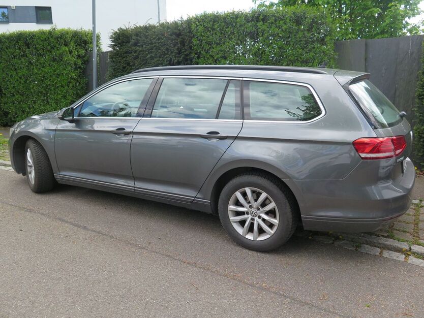 VW Passat Variant 166.000 km 13.300 € Holzmaden 73271