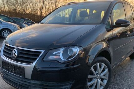 VW Touran 83.000 km 7.900 &euro; Stockelsdorf (Lübeck) 23617