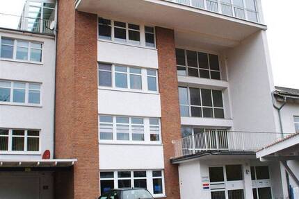 Bad Driburg - Eigentumswohnung als Büro oder Wohnung mit 2 Balkonen 3 zimmer