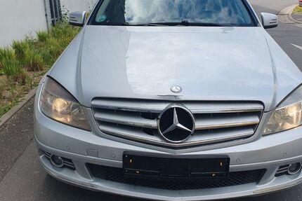 Mercedes-Benz C 250 324.000 km 4.200 &euro; Köln 50827