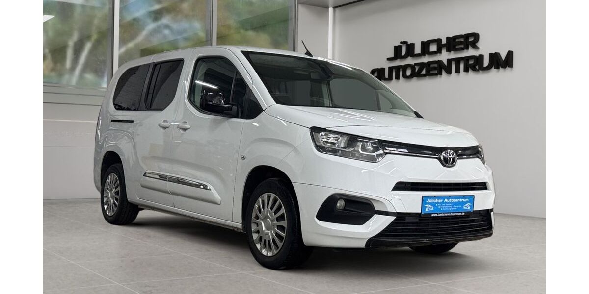 Toyota Proace City 40.000 km 25.490 &euro; Jülich 52428