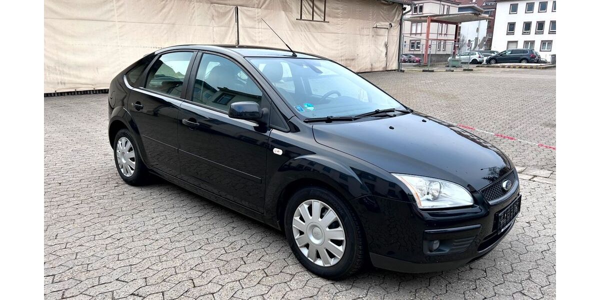 Ford Focus 146.819 km 2.850 € Landau 76829