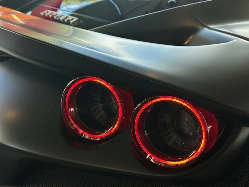 F8 Tributo Racing|Lift|Carbon|Service neu|Garantie