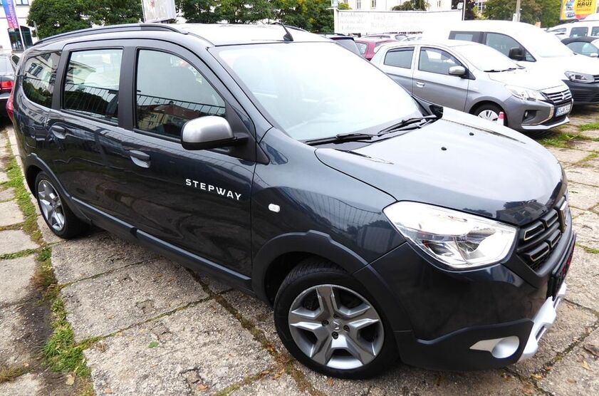 Dacia Lodgy 78.390 km 12.499 € Dresden 01237