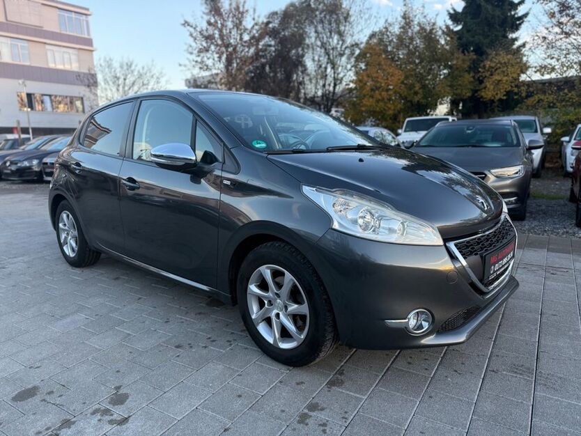 Peugeot 208 94.624 km 6.999 € Fellbach 70736