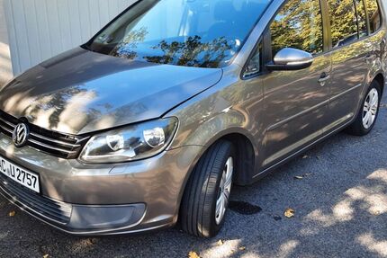VW Touran 161.500 km 5.250 &euro; Aachen 52066