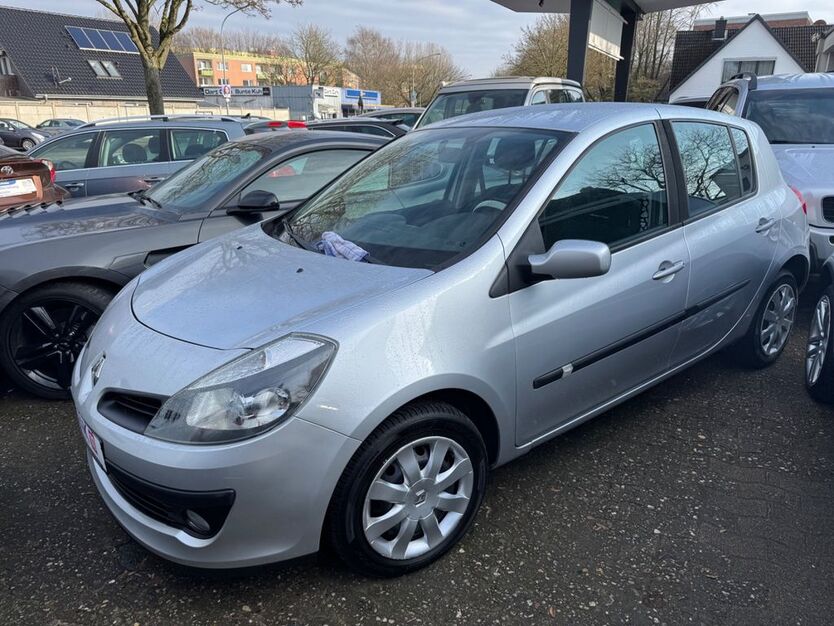 Renault Clio 130.247 km 2.990 € Lübeck 23556