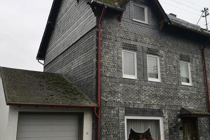 Doppelhaushälfte für handwerklich Begabte zu verkaufen 4.5 zimmer