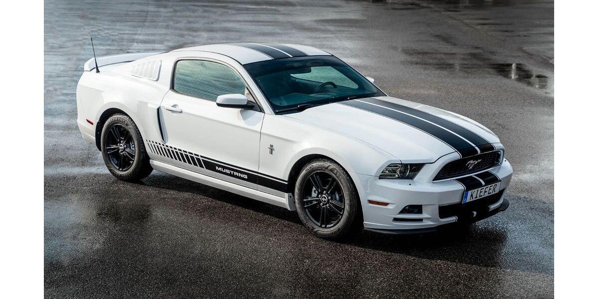 Ford Mustang 8.640 km 23.950 &euro; Rennerod 56477