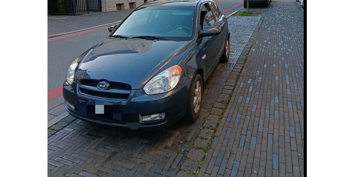 Hyundai Accent 133.000 km 2.500 &euro; Bocholt 46399