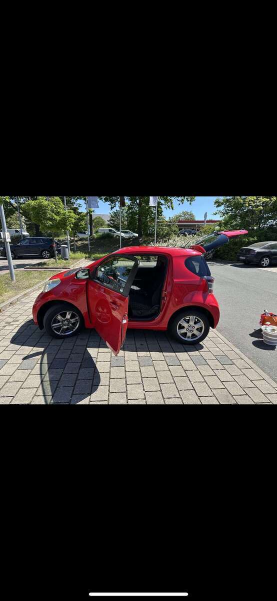 Toyota iQ 104.800 km 4.300 € Nürnberg 90439