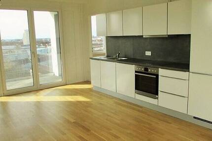 IHR ZIEL: HOCH HINAUS! INKLUSIVE EBK UND 2 LOGGIEN ... AKTIONSENDE: 3 KALTMIETEN FREI* ... 4 zimmer