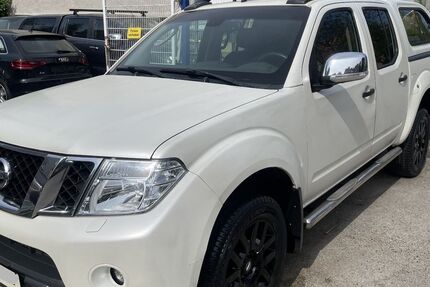 Nissan Navara 166.000 km 14.900 € Berlin 12359