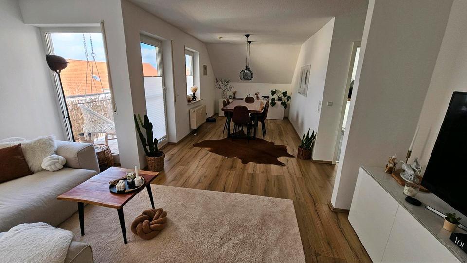 Neuenstadt: Moderne 2,5-Zi.-Wohnung m. Balkon, Top-Lage, Stellpl. zimmer