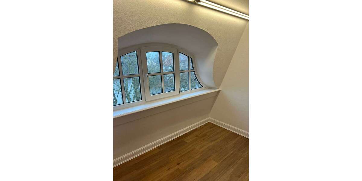 Haus zum Kaufen in Wiesbaden 1.790.000 € 250 m² 11 zimmer