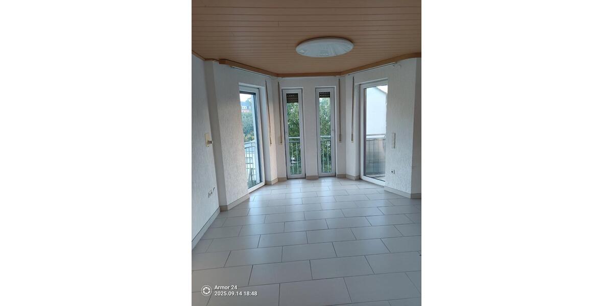 Etagenwohnung Baunatal - 4 Zimmer, 126 m&sup2;, 1.250&euro; | Angebot:26326802