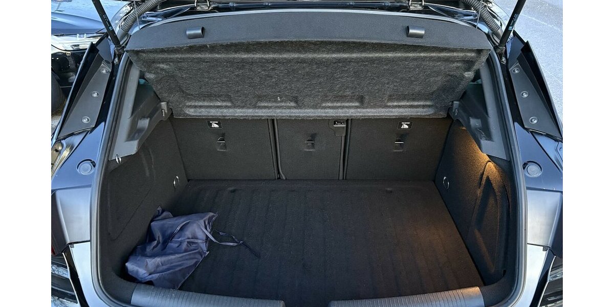 Opel Astra 1.2 K Lim. NAVI/SHZ/DAB/AHK/ACC/CARPLAY 48.063 km 14.900 &euro; Villingen-Schwenningen 78054