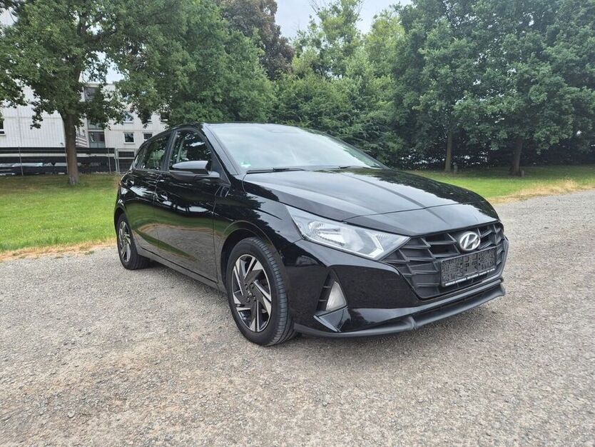 i20