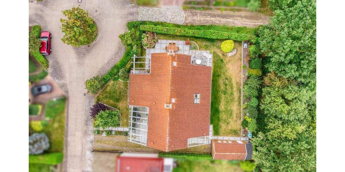 Gehoben und gepflegt: 7-Zi.-EFH mit ELW und Garten, Garage und 2 Freistellplätzen in Neubrandenburg 7 zimmer