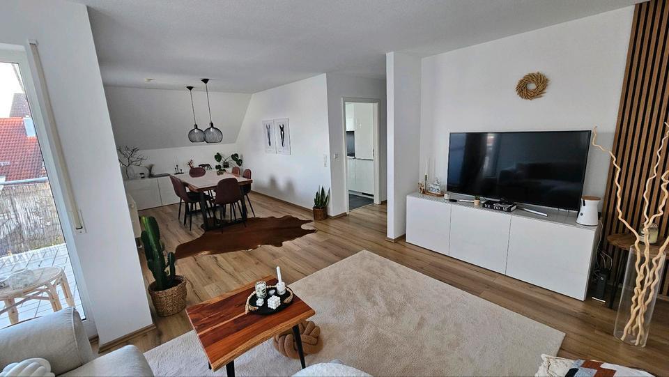 Neuenstadt: Moderne 2,5-Zi.-Wohnung m. Balkon, Top-Lage, Stellpl. zimmer