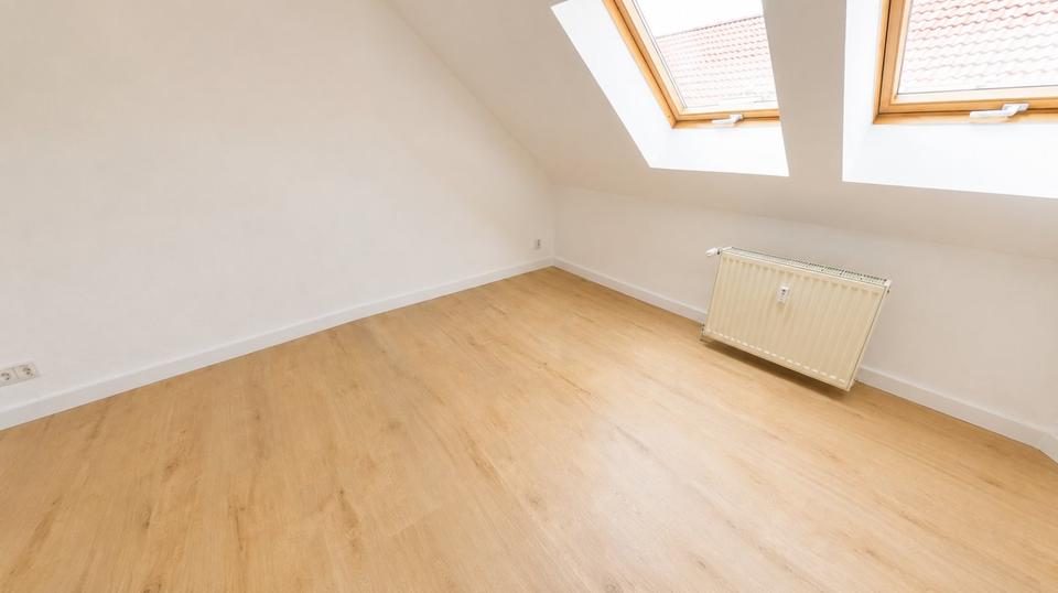 Dachgeschoßwohnung Pulsnitz - 4 Zimmer, 93 m&sup2;, 850&euro; | Angebot:26645183