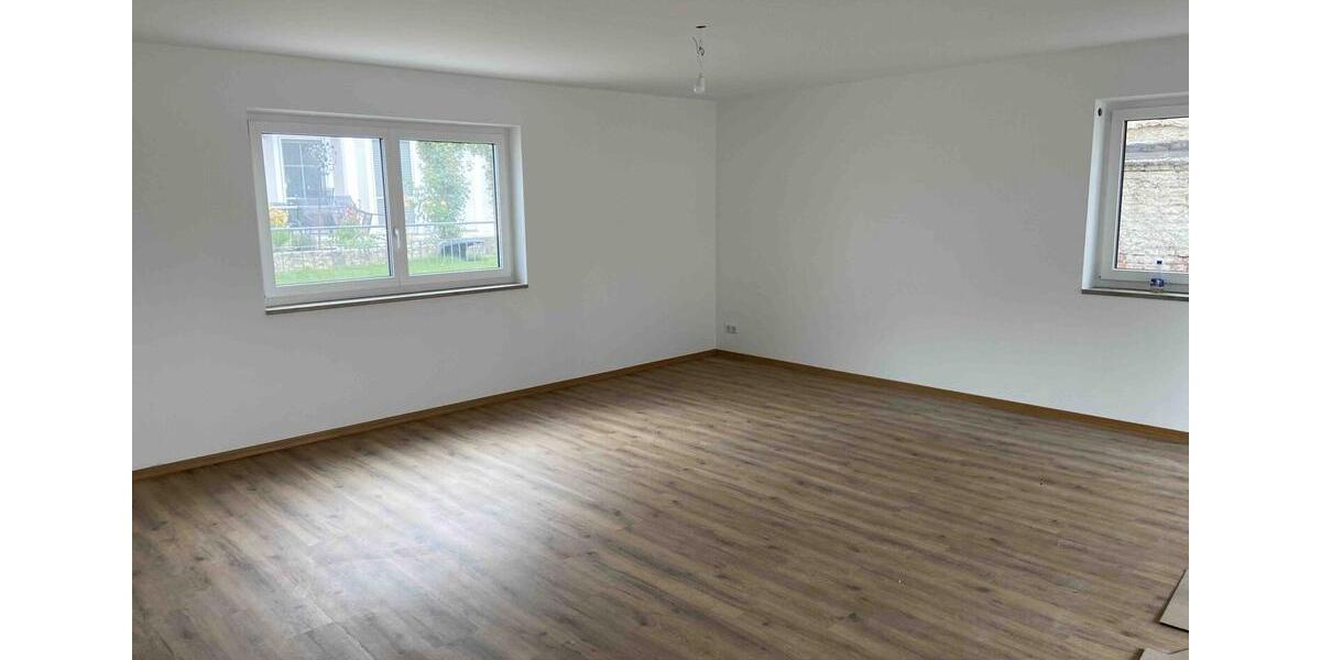 Erdgeschoßwohnung Pförring - 3 Zimmer, 98 m&sup2;, 1.070&euro; | Angebot:26251914