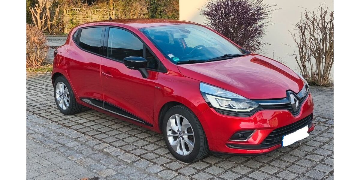 Renault Clio 97.000 km 8.199 &euro; Steinach 94377
