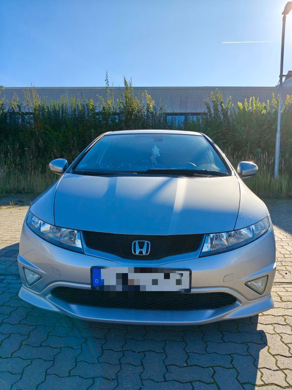 Honda Civic 166.800 km 5.799 € Bad Schwartau 23611