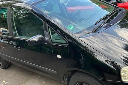 VW Sharan 341.651 km 2.500 € Hasselbach 57635